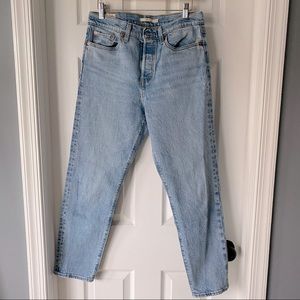 LEVIS wedgie jeans - size 29